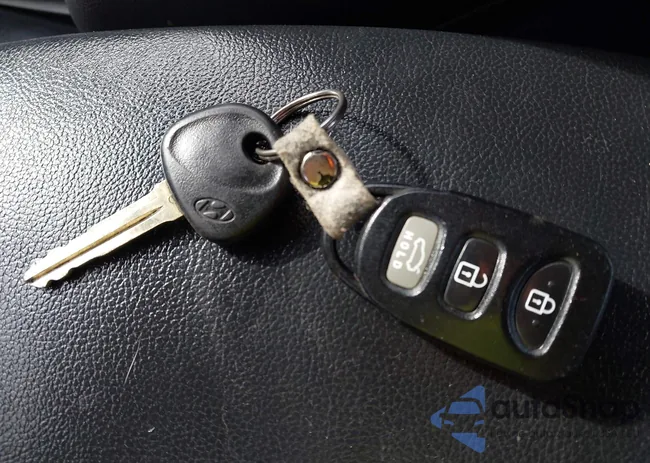 KMHDH4AE1DU846241: 44284803