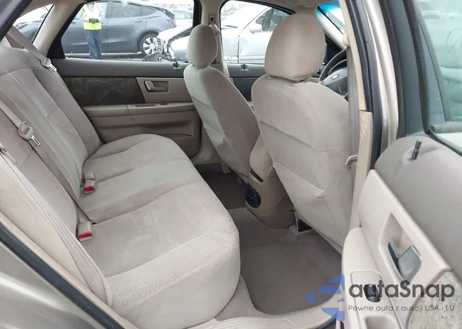 1FAFP52U52A128708: 44284804