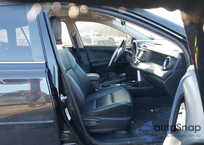 JTMDJREV0GD008108: 44284822