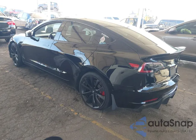 5YJ3E1EB3KF385766: 44284884