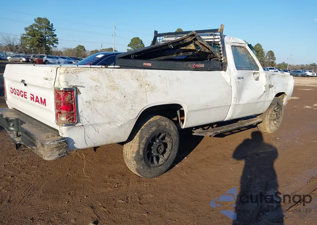 1B7KM26Z1MS310747: 44284993