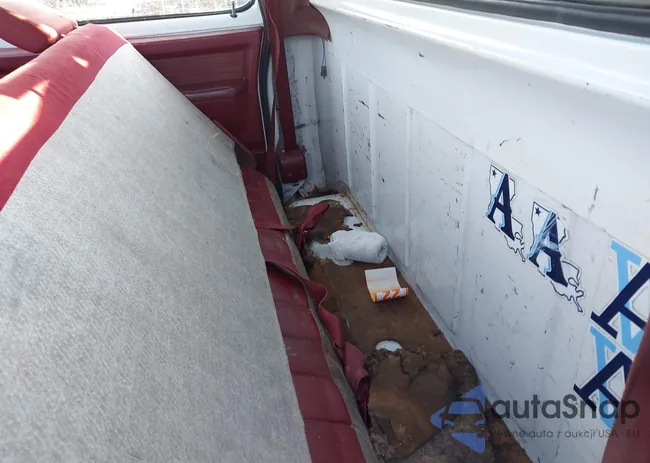 1B7KM26Z1MS310747: 44284993