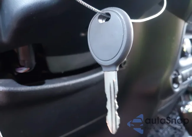 1J4BA3H16BL570245: 44285016