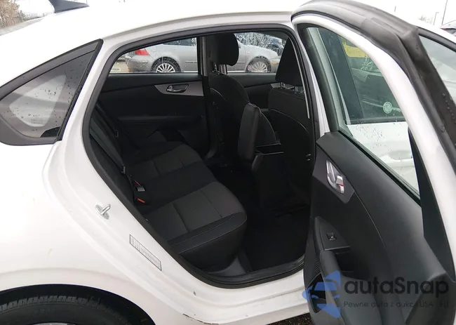 3KPF24AD6RE764839: 44286152