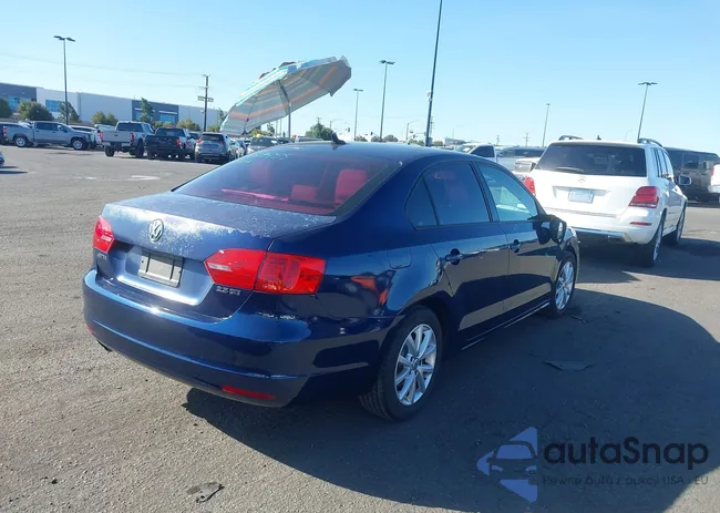 3VWBZ7AJXBM325461: 44286278