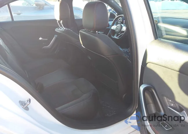 WDD3G4FB3KW031516: 44286494