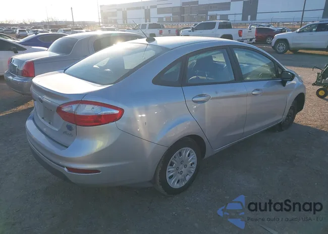 3FADP4AJ9JM121643: 44286618