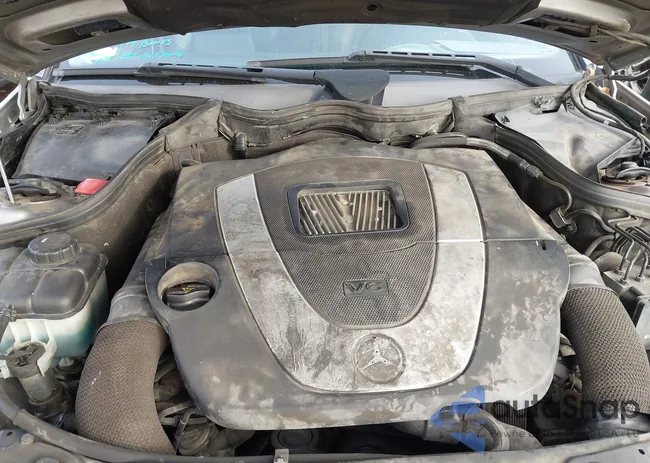 WDBRF52H37E028070: 44285664