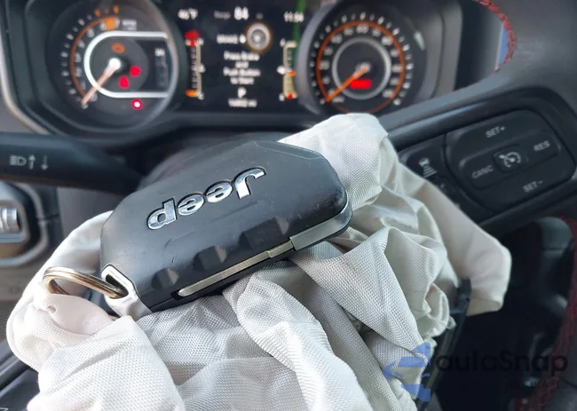 1C4PJXFG9RW263414: 44285670