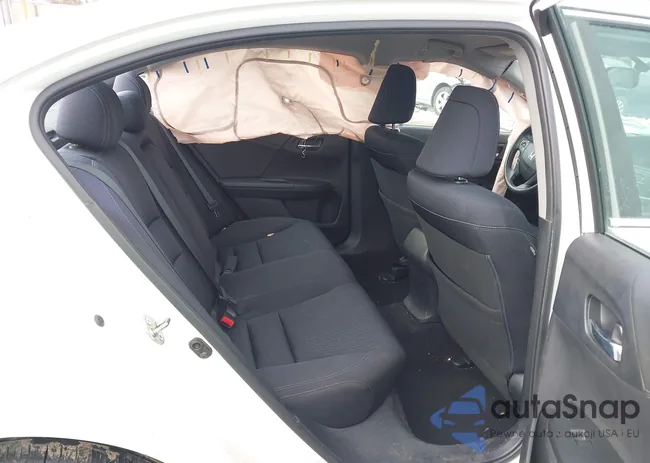 1HGCR2F5XFA042682: 44285681