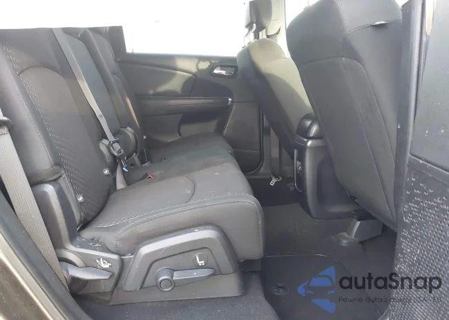 3C4PDCAB5JT519067: 44285686