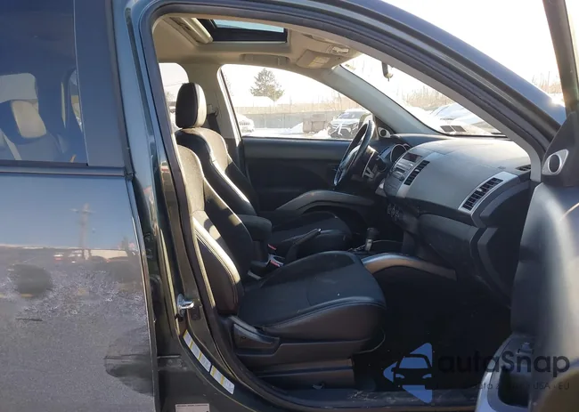 JA4LT31W58Z010940: 44285757