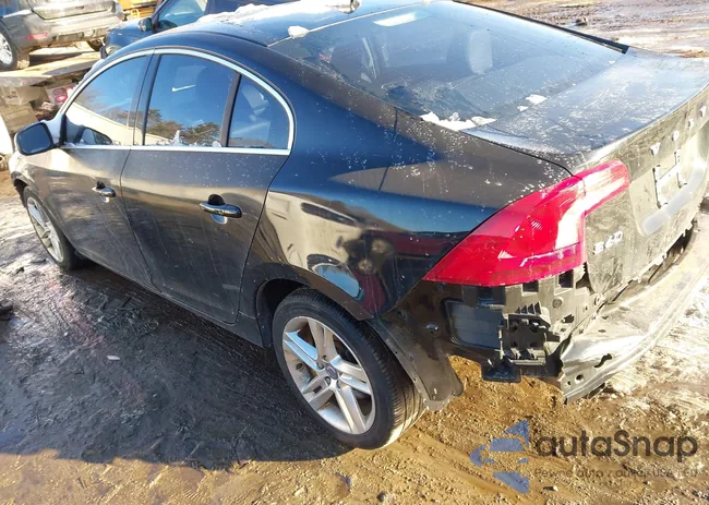 YV126MFB8F2300464: 44285783