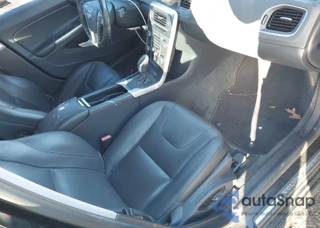 YV126MFB8F2300464: 44285783