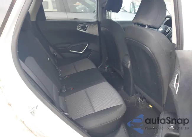 KNDJ23AU9L7704291: 44285933