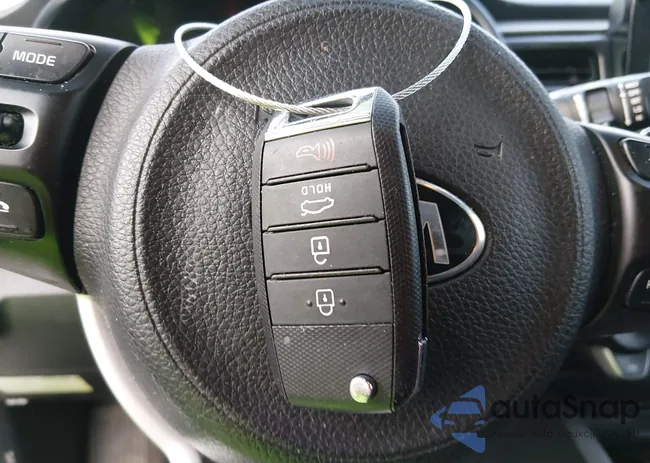 3KPA24AD0ME370935: 44285978