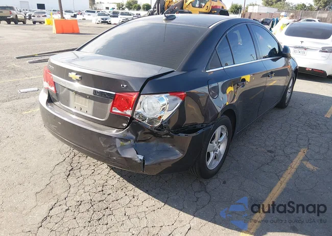 1G1PE5SB3G7229973: 44286046