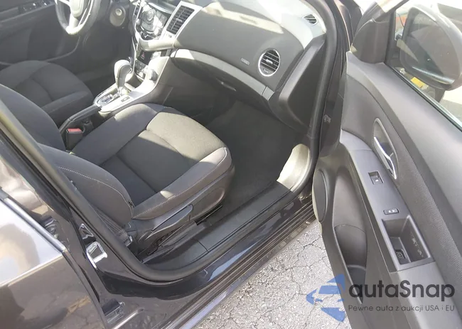 1G1PE5SB3G7229973: 44286046