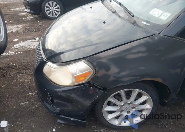 JS2YC414396201653: 44287130