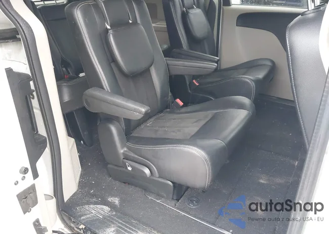 2C4RDGCG2KR622878: 44287157