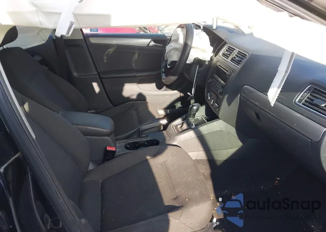 3VWD17AJ9FM338353: 44287282