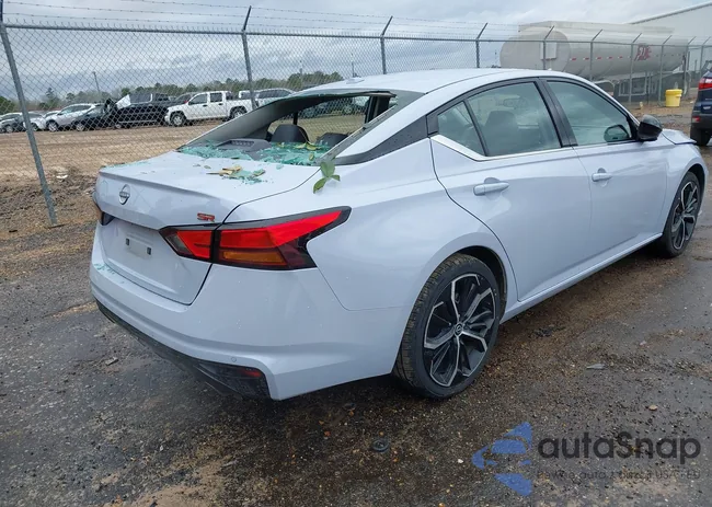 1N4BL4CV5SN359614: 44287384