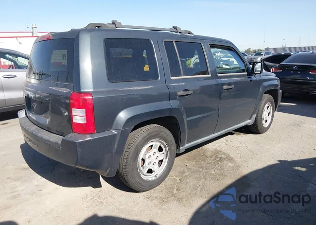 1J8FT28W68D588926: 44287555