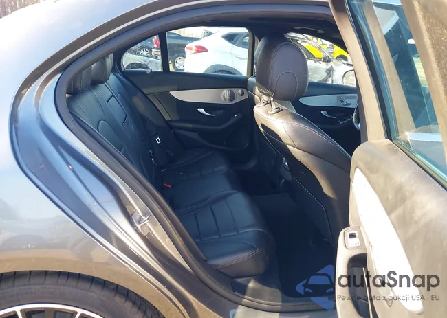 W1KWF8DB2MR631150: 44287571