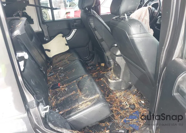 1C4BJWEG9GL323213: 44287573