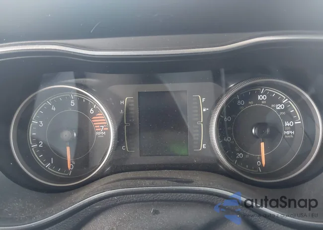 1C4PJLLB3KD469735: 44287596