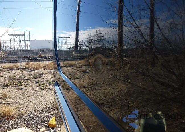 1FTYR2CM0FKA84448: 44286779