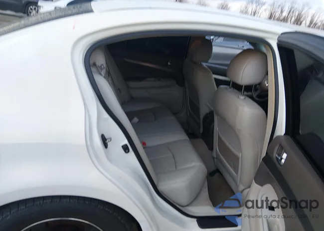 JN1CV6AP8AM402102: 44286847