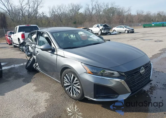 1N4BL4DV2RN400225: 44286991