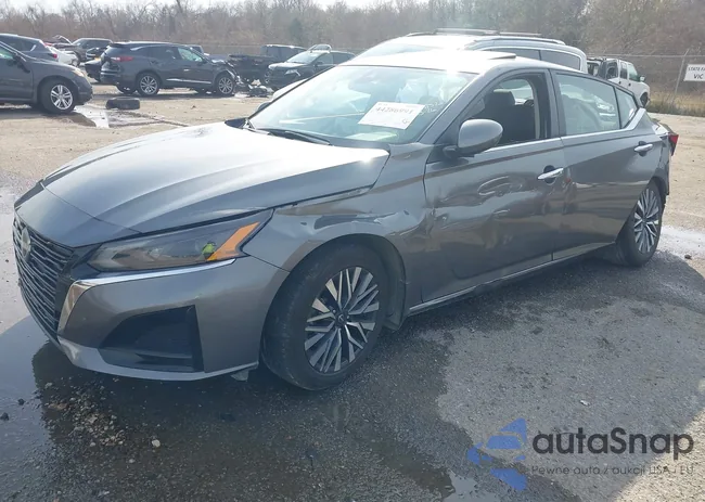 1N4BL4DV2RN400225: 44286991