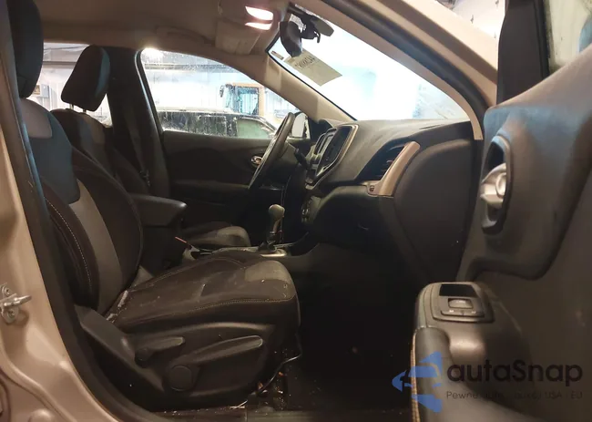 1C4PJLASXFW542239: 44288087