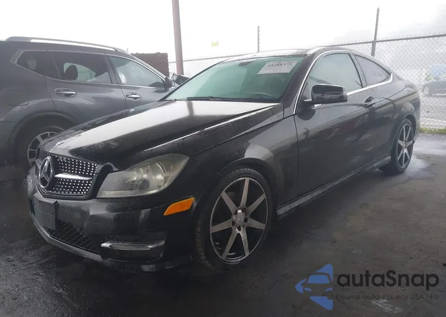 WDDGJ4HB0DG039523: 44288373