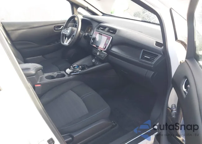 1N4AZ1CP6LC304158: 44288380