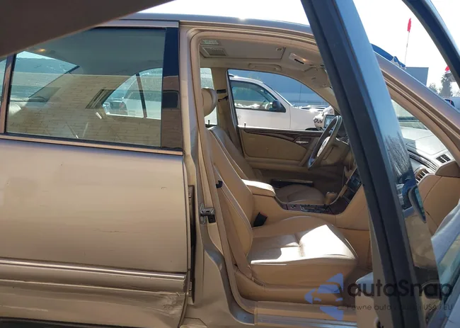 WDBJF65H6XA920142: 44288464