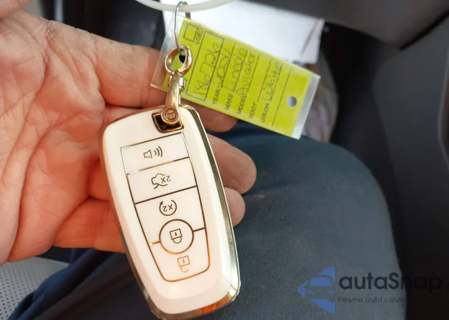 5LM5J7WCXRGL01286: 44288559