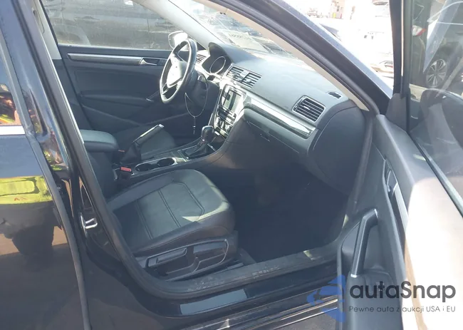 1VWBA7A32JC024708: 44288561