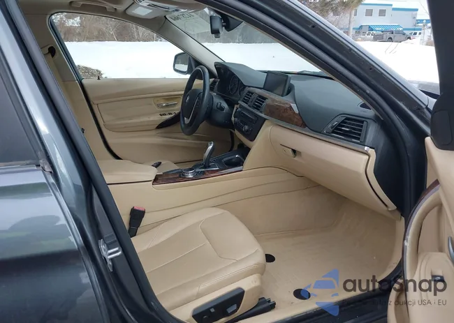 WBA3B3G54FNR86328: 44287664