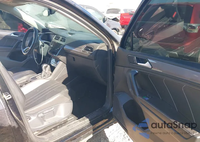 3VV3B7AX0NM046977: 44287739