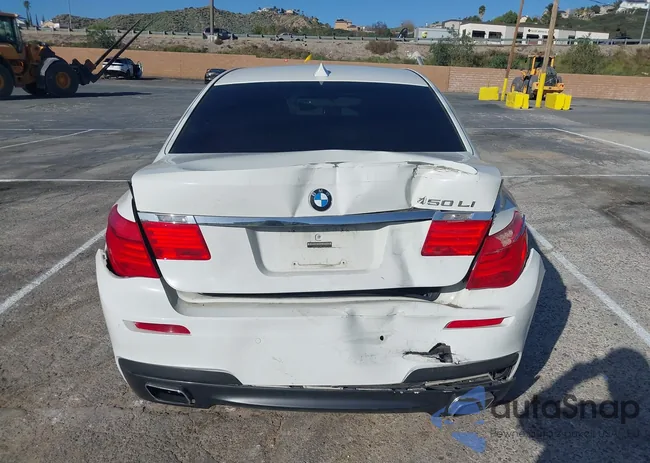 WBAKB8C53BCY66377: 44287740