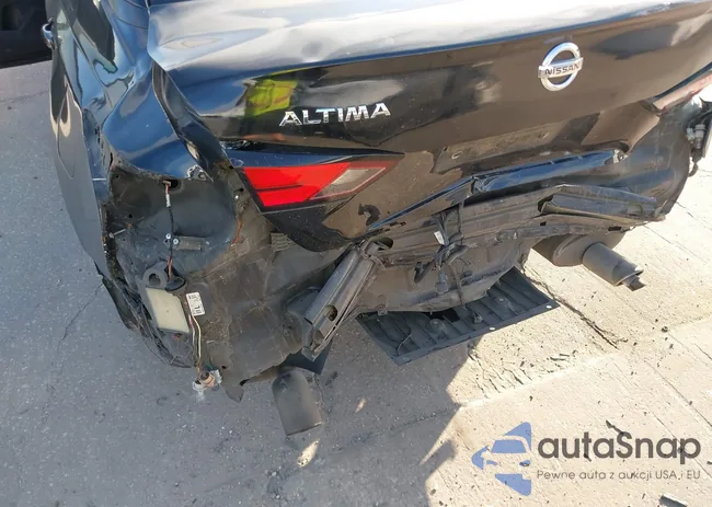 1N4BL4CV0LC131470: 44287824