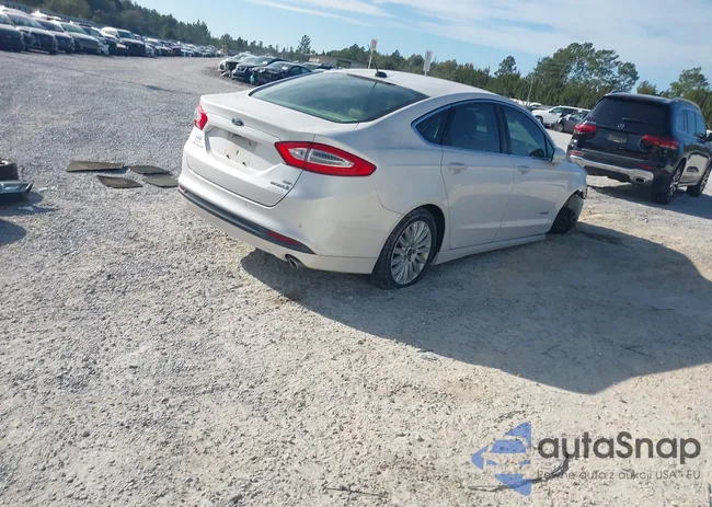 3FA6P0LU0DR206631: 44287985