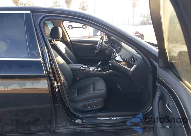 WBA5A5C53FD520697: 44287986