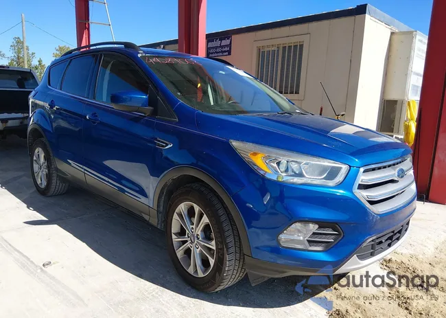 1FMCU0GD2HUE70282: 44289068