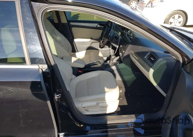 3VWDB7AJXHM335963: 44289084