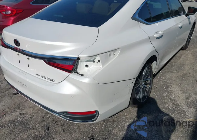 58AD11D10NU010247: 44289156