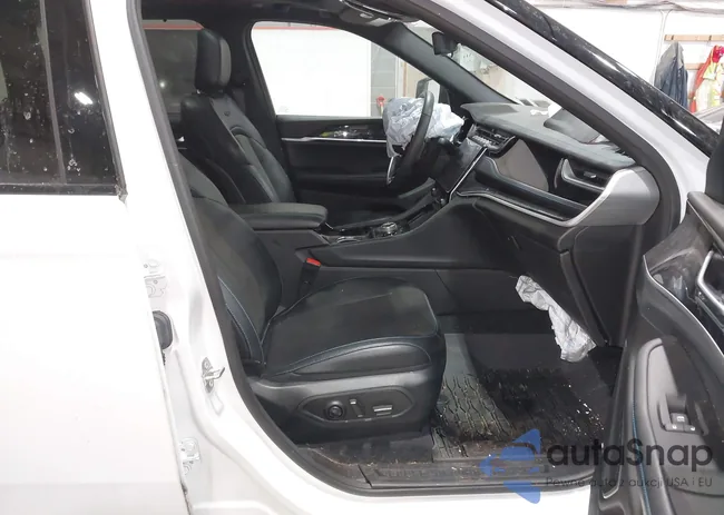 1C4RJYC65P8807631: 44289326